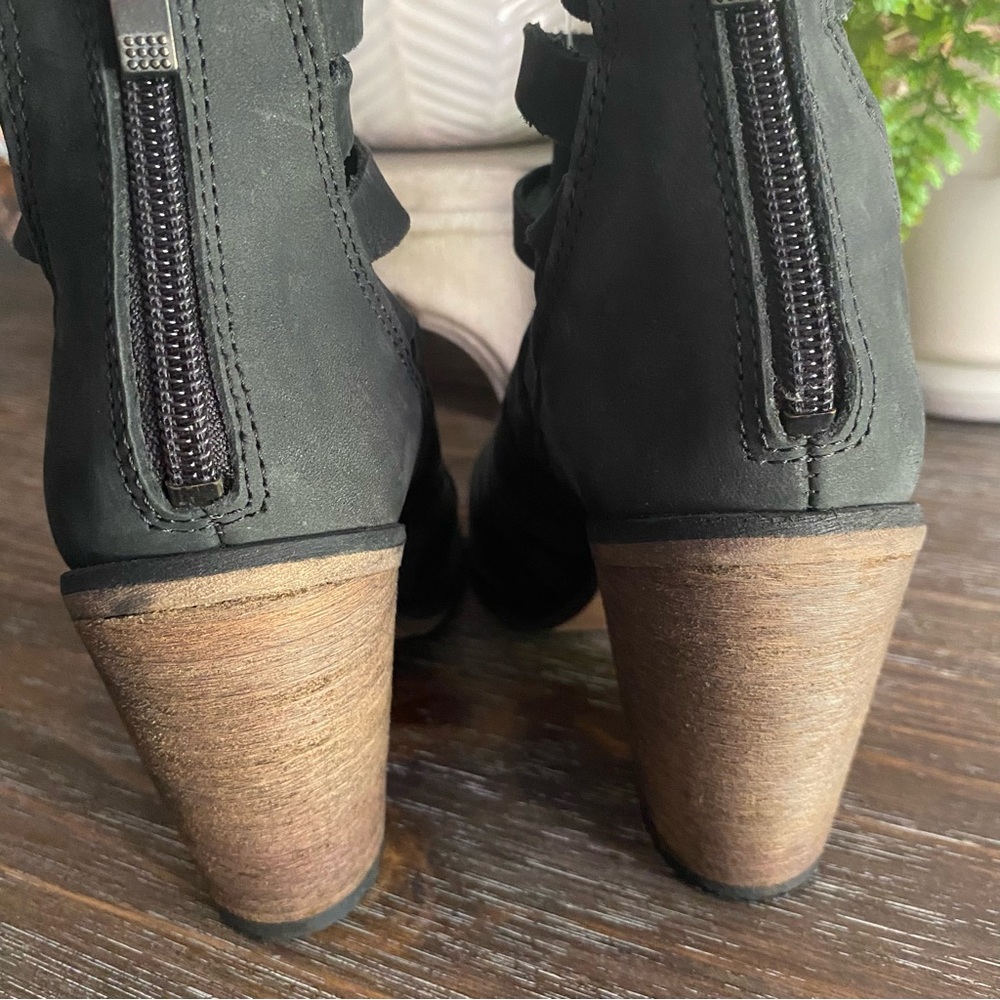 FREE PEOPLE Hybrid Strappy Leather Block Heel Ankle Boots Bootie 37 US7 Black - Picture 10 of 15